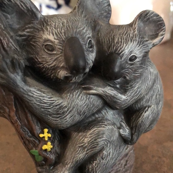 Koala and baby in grey - Picture 5 of 6